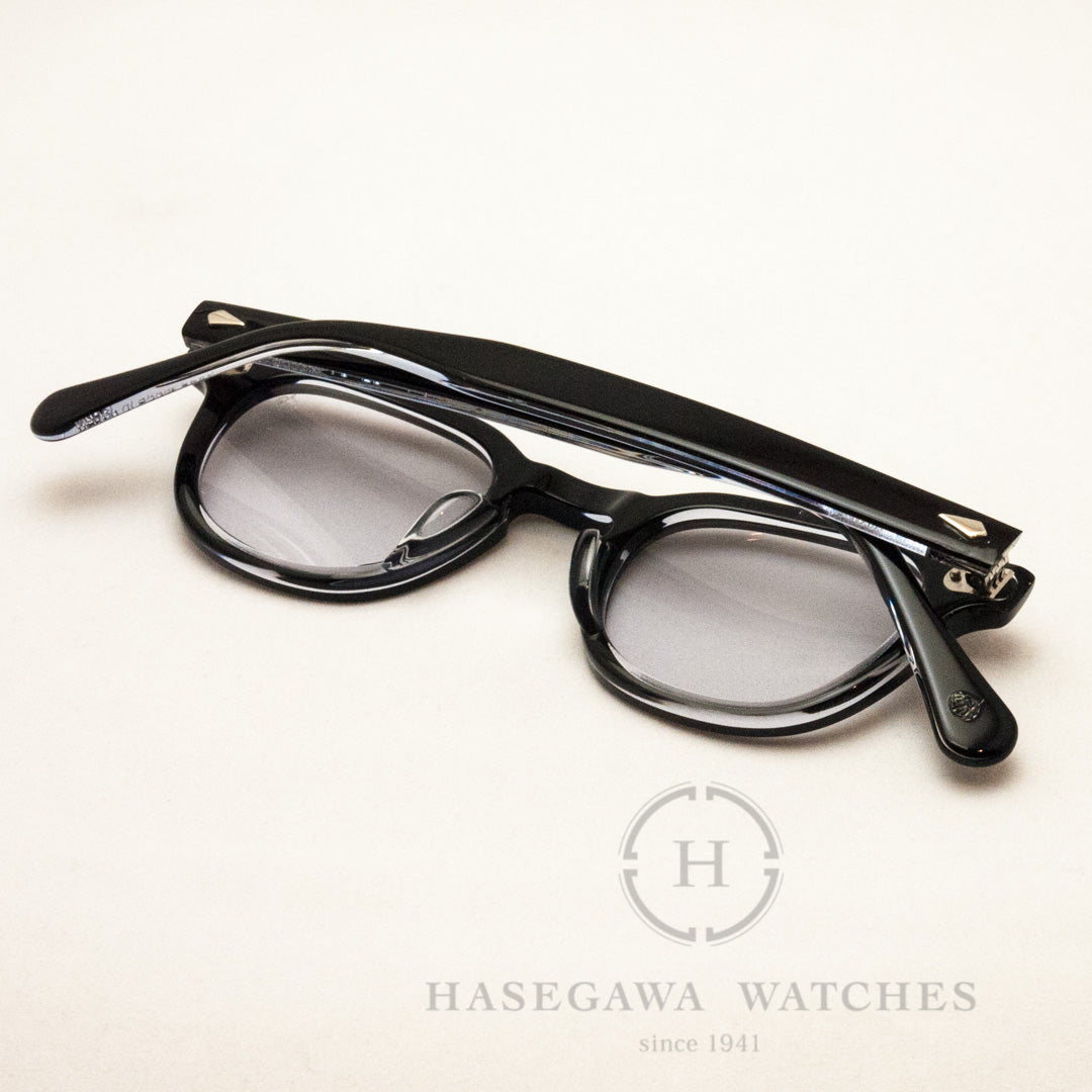 メガネ裏面 平置き モダン部ロゴ タートオプティカルアーネルJD-04