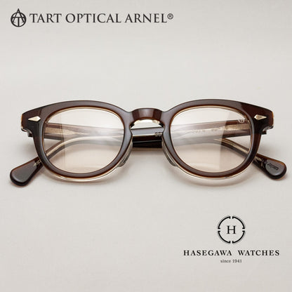 タートオプティカルアーネルJD-55ブラウンクリアの正面アングルから撮影