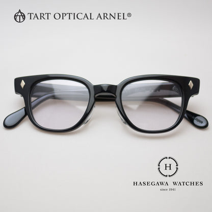 強調されたホームリムが特徴的なウェリントン型メガネのブライアン