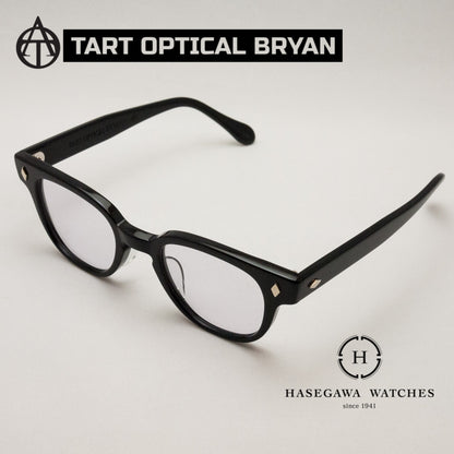 フロント上部から撮影したタートオプティカル ブライアンの写真