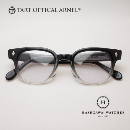 グラデーションで徐々にクリアに変化するフロント部の写真