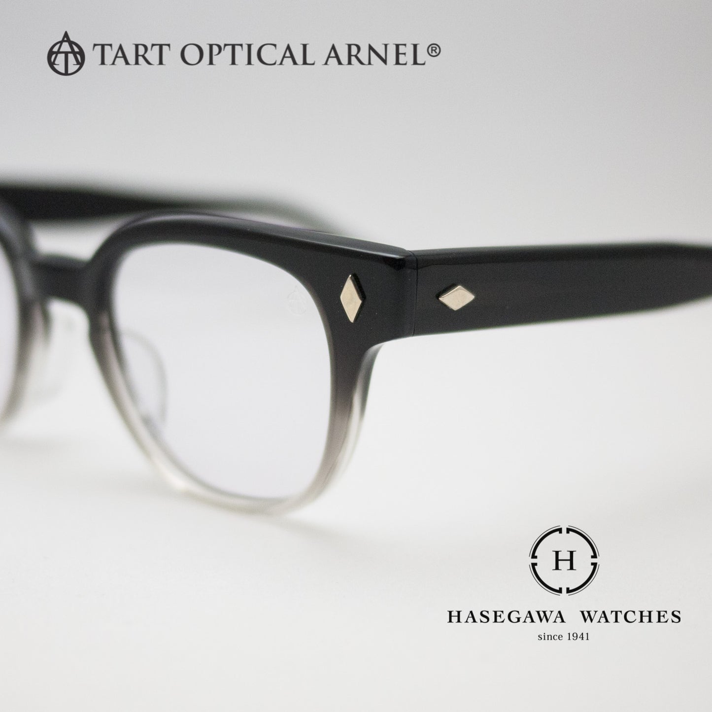 ダイヤモンド型鋲でつ繋がれたフロントとヨロイ。