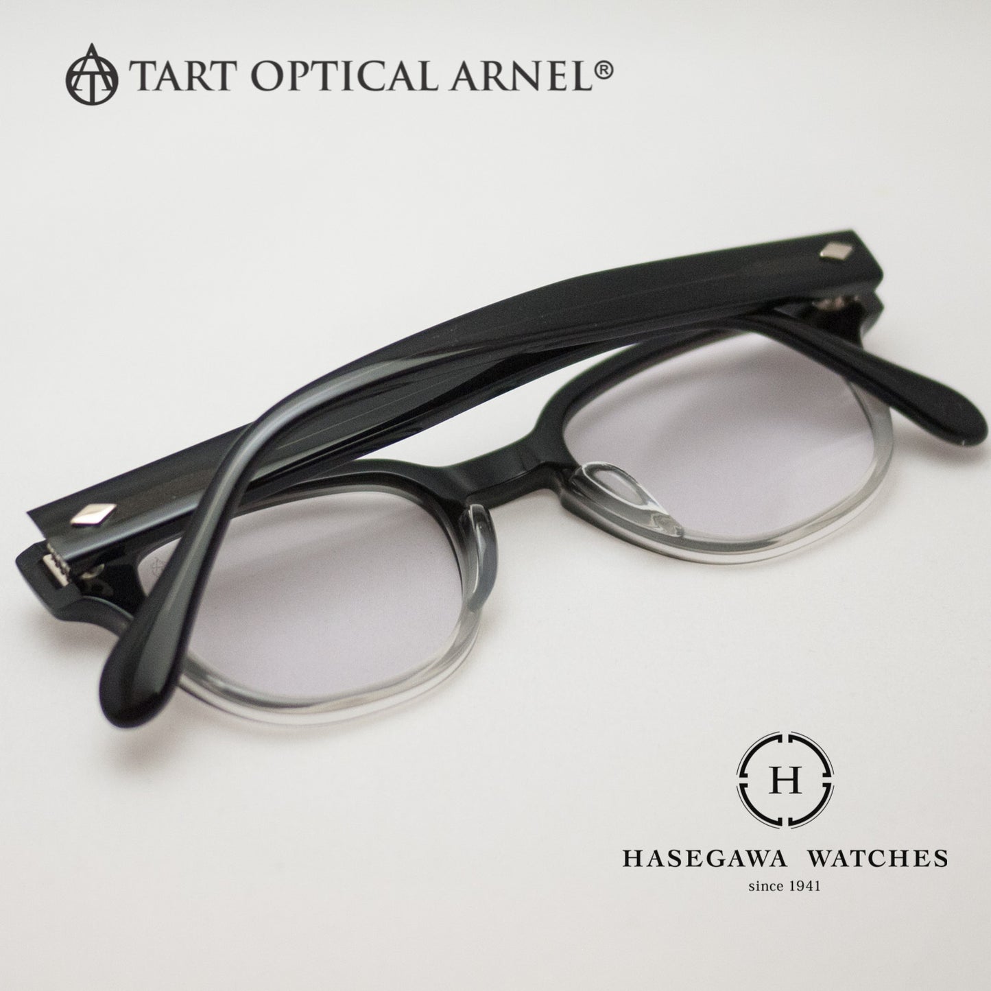 タートオプティカルブライアンの裏面写真。エッジの効いた合口付近に付いたダイヤモンド型鋲