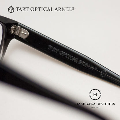 テンプル内側に刻印されたタートオプティカルブライアンのブランド名とロゴマーク