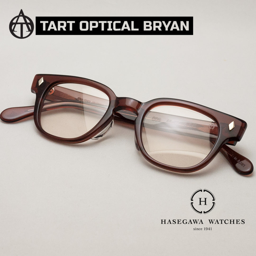 明るめブラウンカラーのブライアン斜め正面アングルの写真