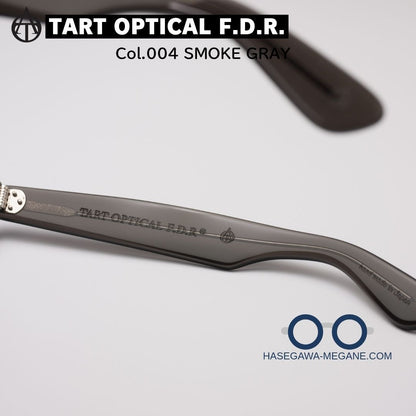 タートオプティカルFDR スモークグレー 極太のテンプル内側にブランドロゴの刻印があります